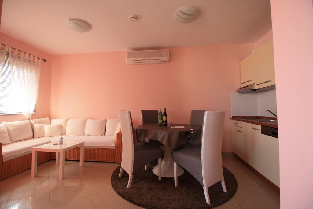 Apartment Dalmatien Traumhaus Makarska Buitenkant foto